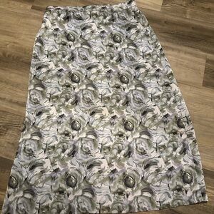 DownEast Women's Pencil Skirt in Green and Gray Floral